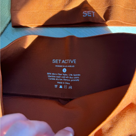 Burnt Orange Set Active Set Sz Small - Picture 5 of 6